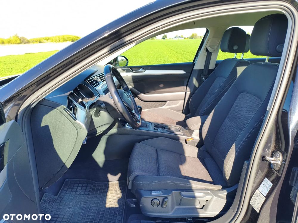 Volkswagen Passat 1.6 TDI (BlueMotion Technology) Comfortline - 12