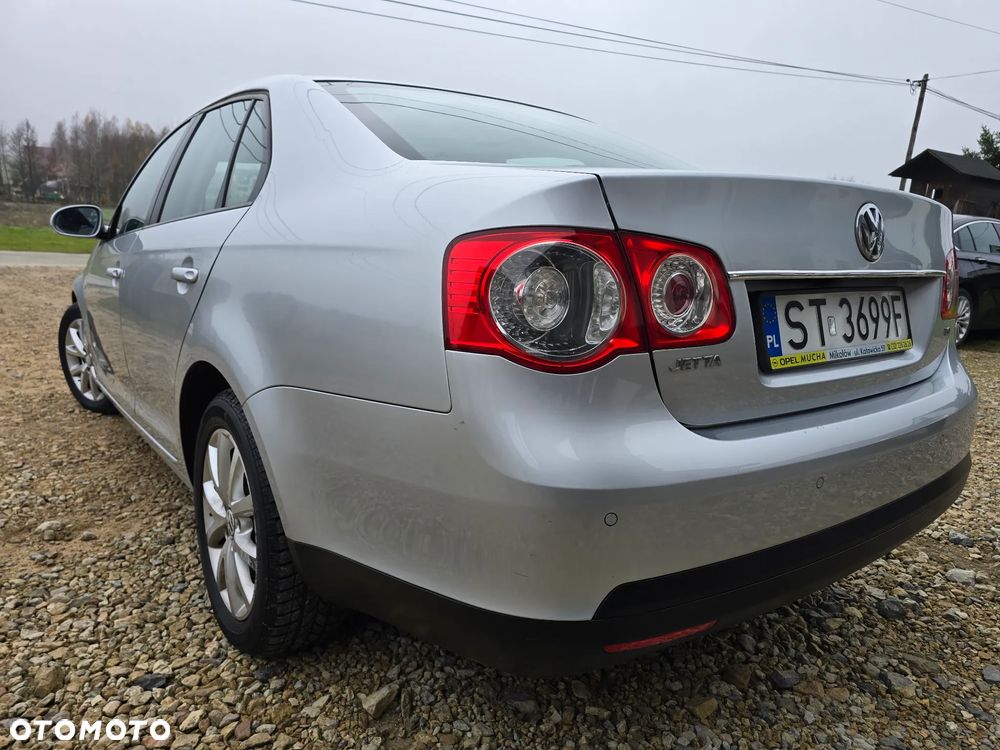 Volkswagen Jetta 1.4 TSI Comfortline - 14