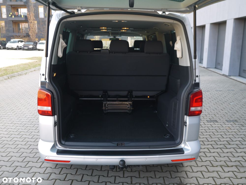 Volkswagen Caravelle - 10