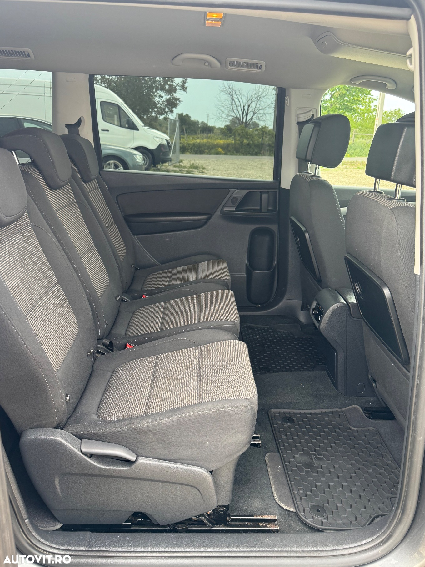 Volkswagen Sharan 2.0 TDI DSG BlueMotion Technology Comfortline - 9