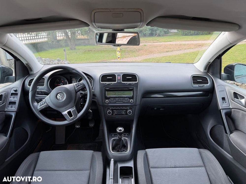 Volkswagen Golf - 6