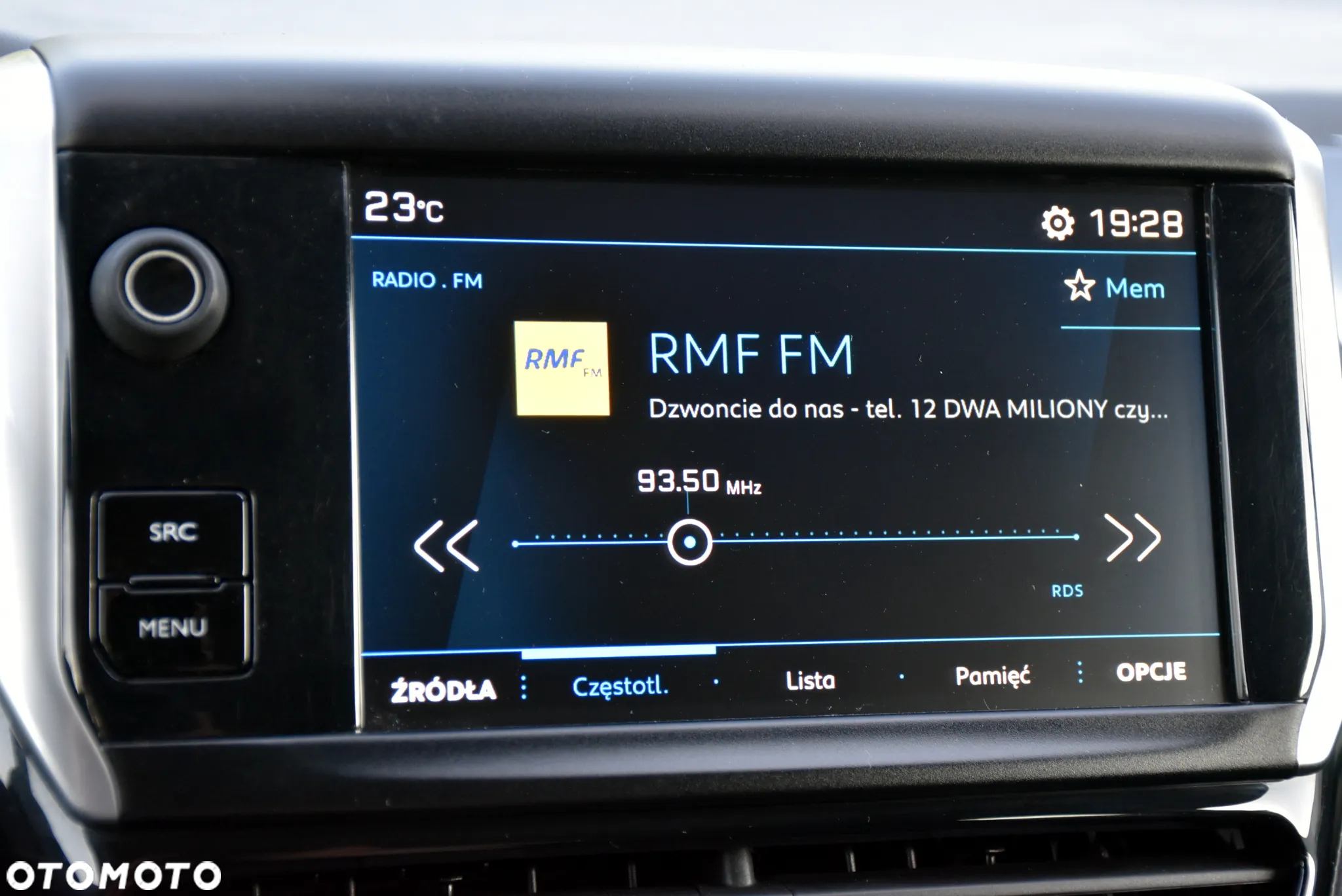 Peugeot 208 - 29