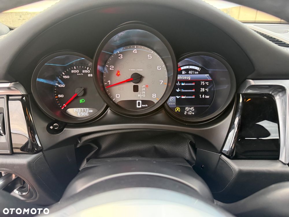 Porsche Macan S - 19