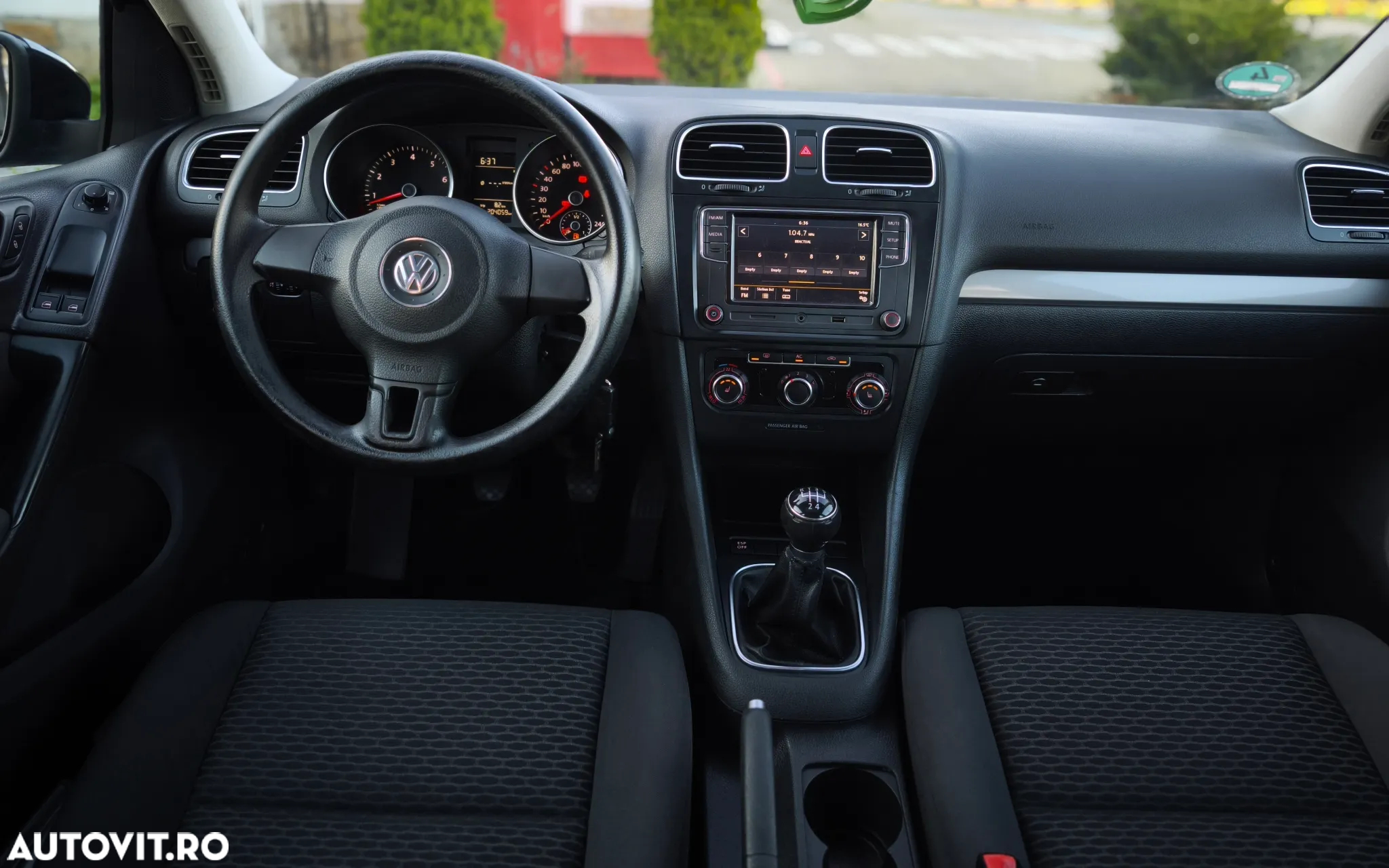 Volkswagen Golf - 5