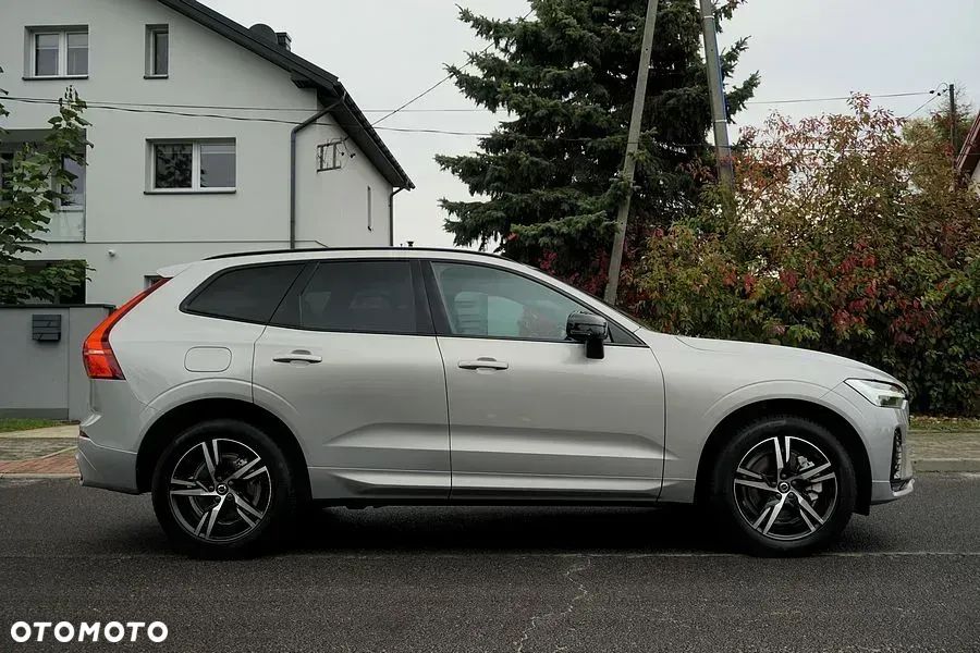 Volvo XC 60 B4 D AWD Plus Dark - 17