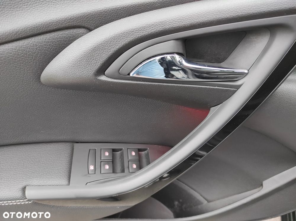 Opel Astra 1.6 CDTI Dynamic S&S - 19