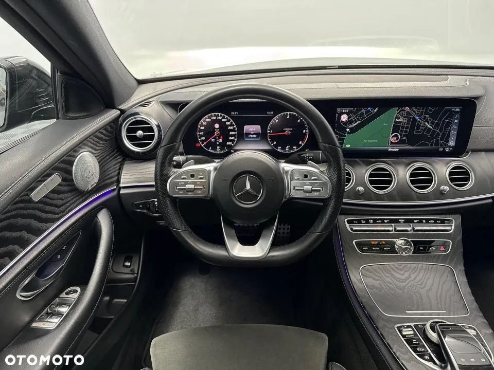 Mercedes-Benz Klasa E 220 d 4-Matic AMG - 22