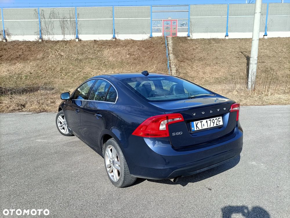 Volvo S60 D3 Summum - 8
