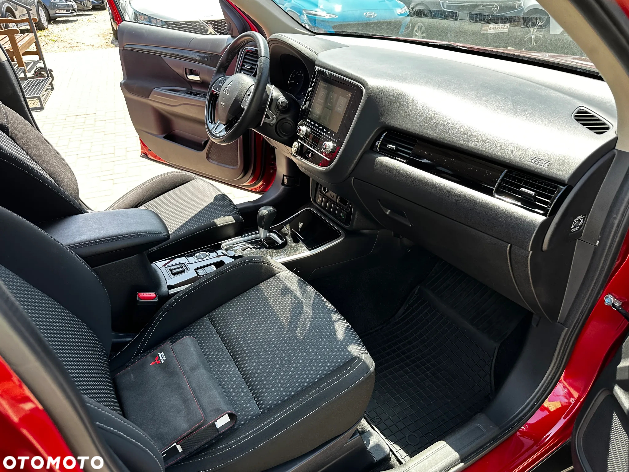 Mitsubishi Outlander - 23
