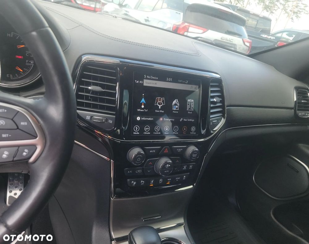 Jeep Grand Cherokee - 13