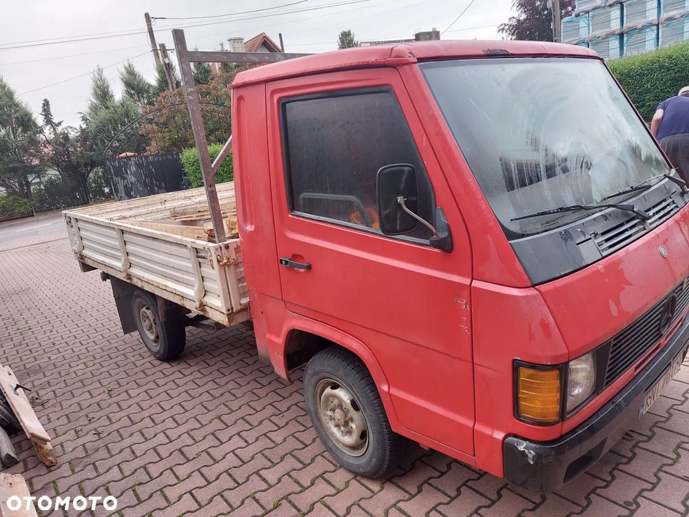 Mercedes-Benz MB100 - 3
