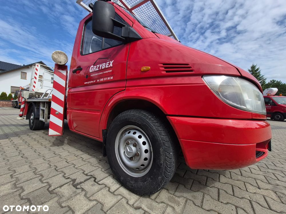 Mercedes-Benz Sprinter - 13