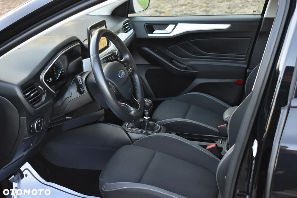 Ford Focus 1.0 EcoBoost Titanium X - 23