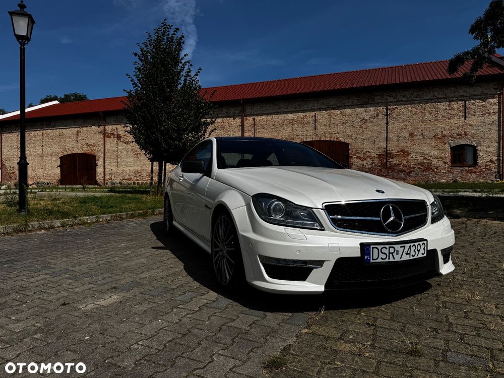 Mercedes-Benz Klasa C 63 AMG Coupe AMG SPEEDSHIFT MCT AMG Performance Package - 7