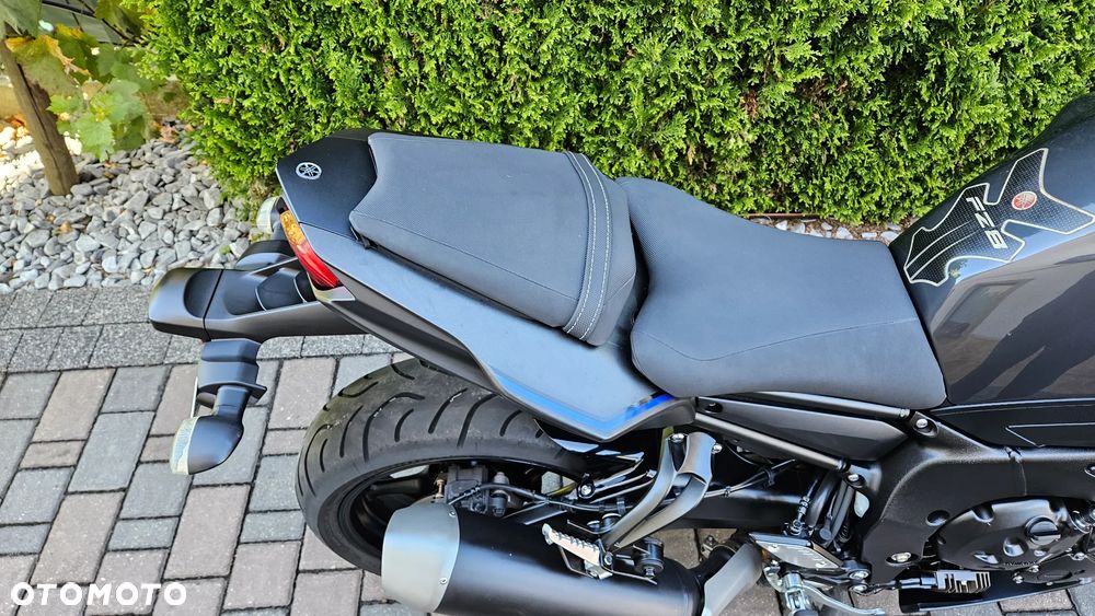 Yamaha FZ8 - 16