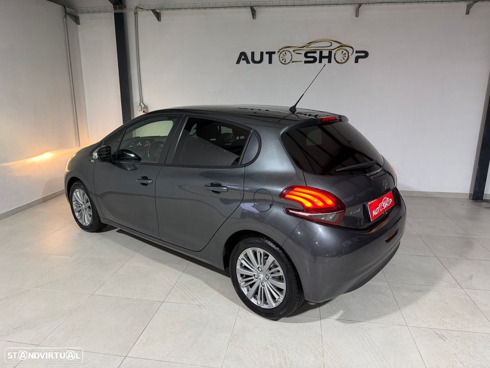Peugeot 208 1.2 PureTech Allure - 21