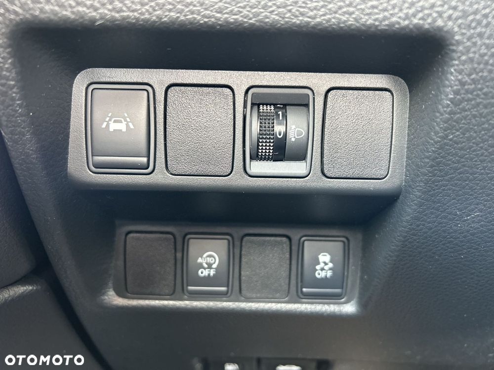 Nissan Qashqai 1.2 DIG-T N-Connecta - 18
