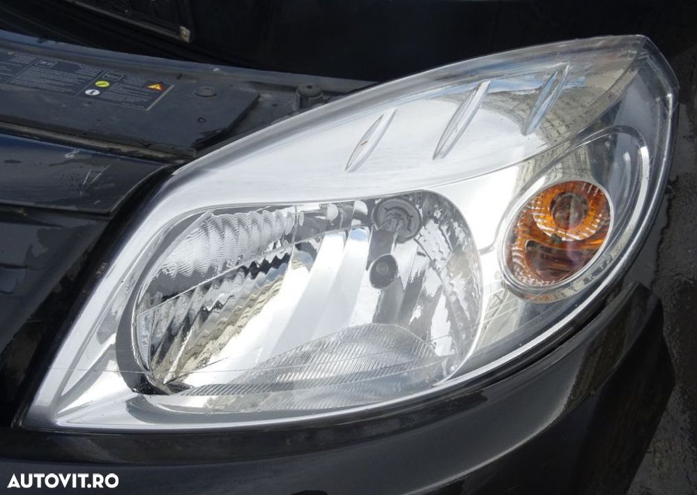 Fata completa Dacia Sandero din 2011 volan pe stanga - 5