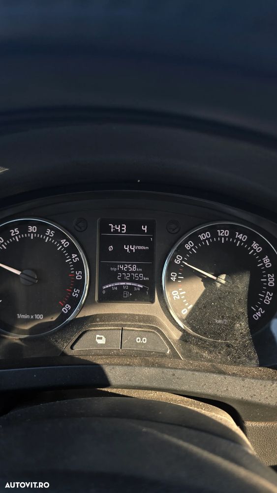 Skoda RAPID 1.6 TDI Ambition - 8