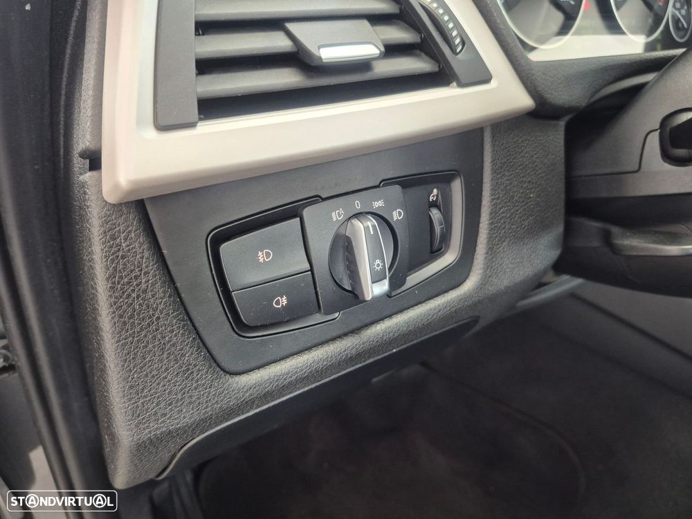 BMW 316 i Line Modern Auto - 11