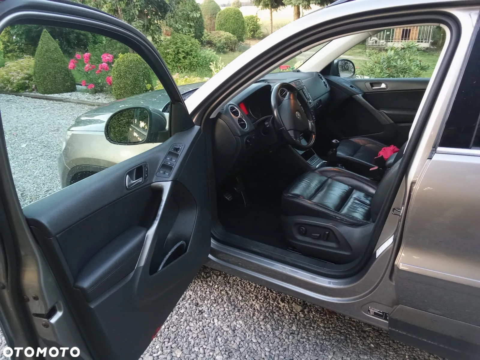 Volkswagen Tiguan - 11