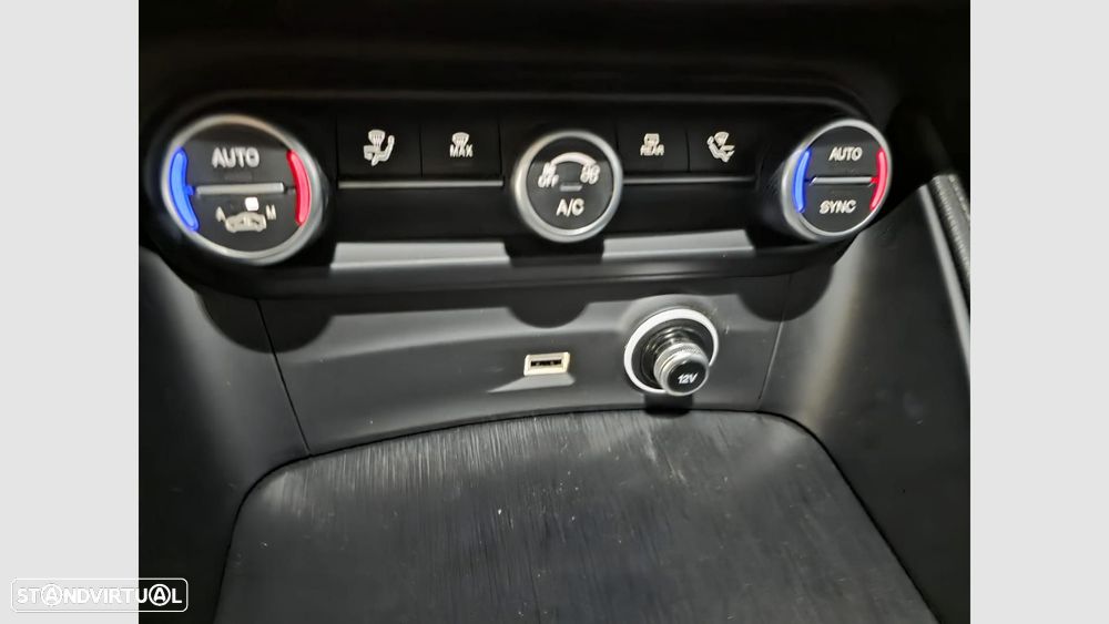 Alfa Romeo Stelvio 2.2 D Super AT8 — fotografia 20