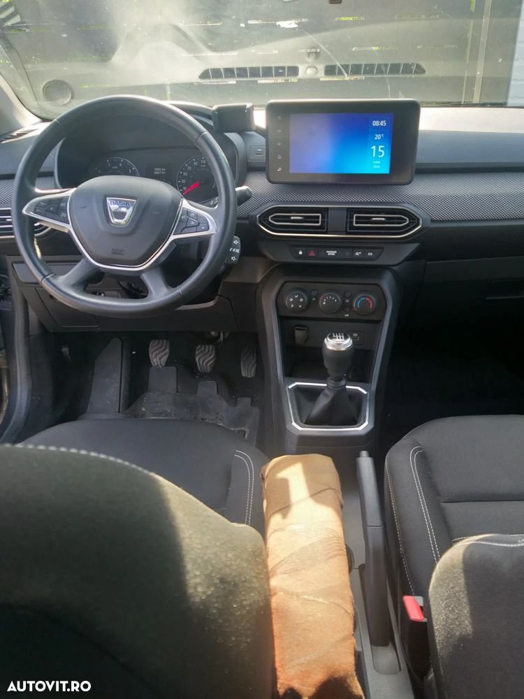 Dacia Logan TCe 90 MT6 Comfort - 8