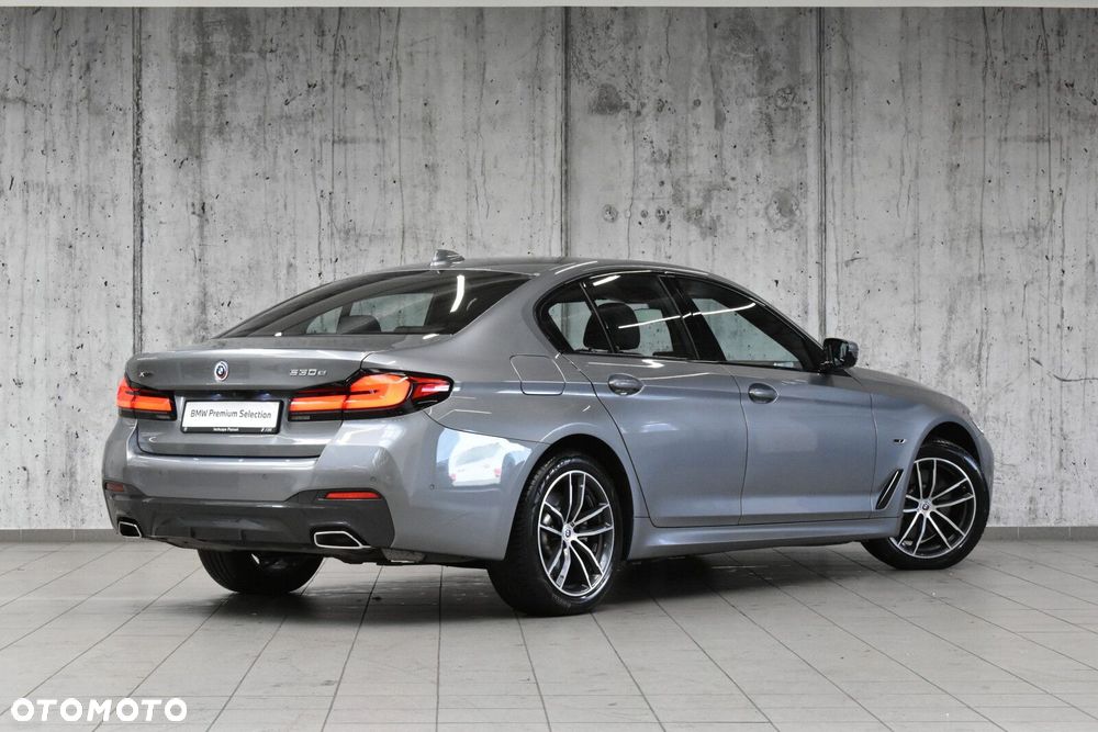 BMW Seria 5 530e xDrive M Sport sport - 2
