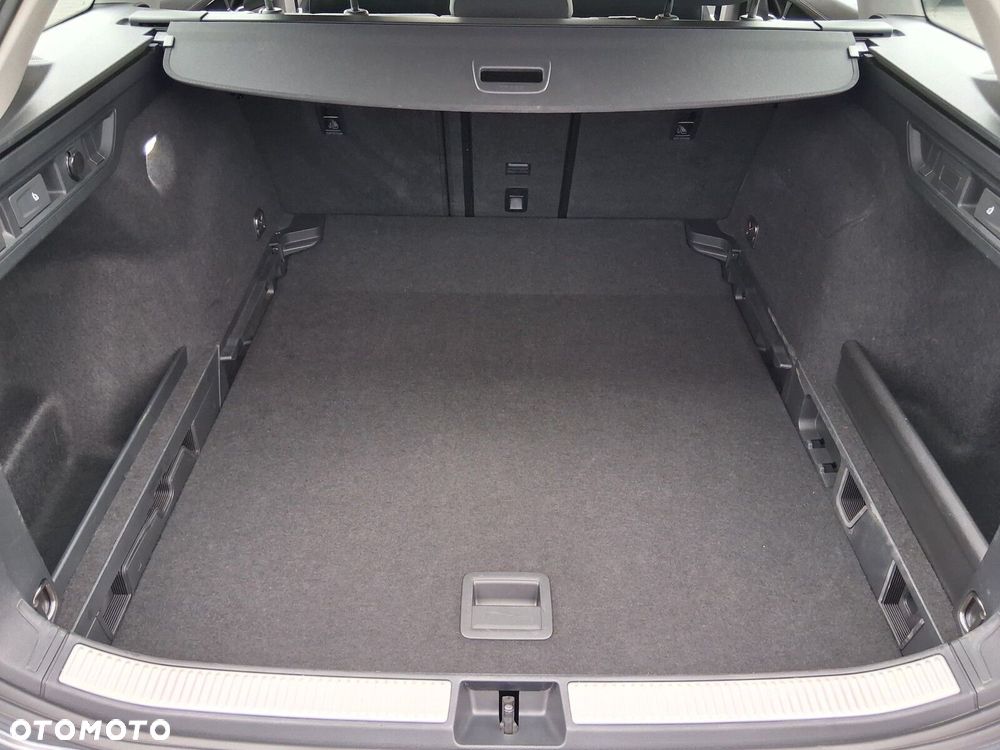 Volkswagen Passat - 28