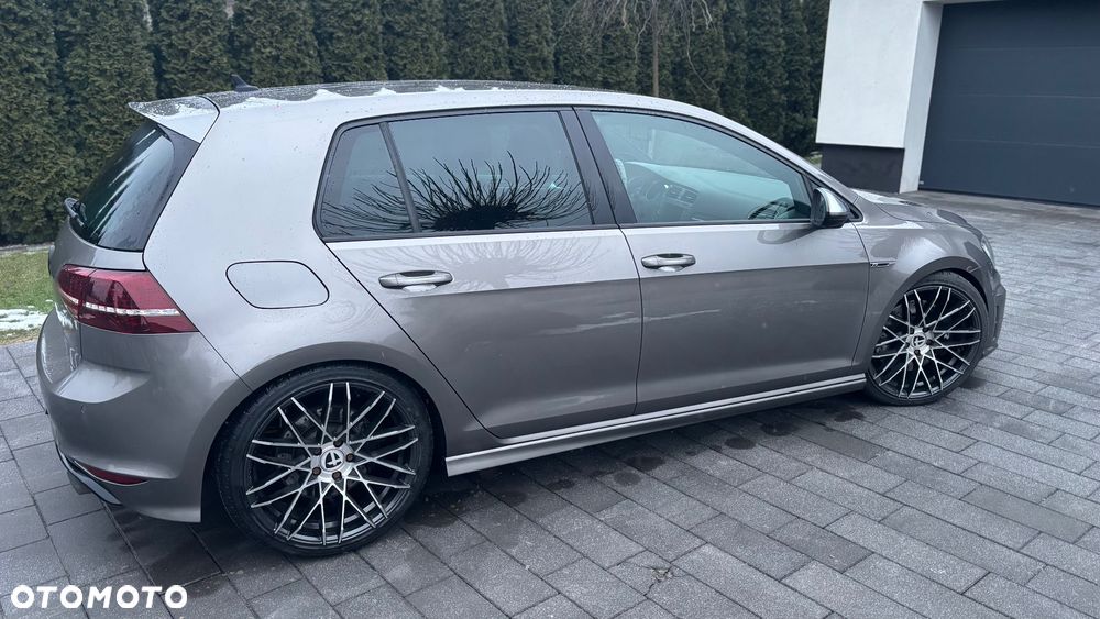 Volkswagen Golf - 12