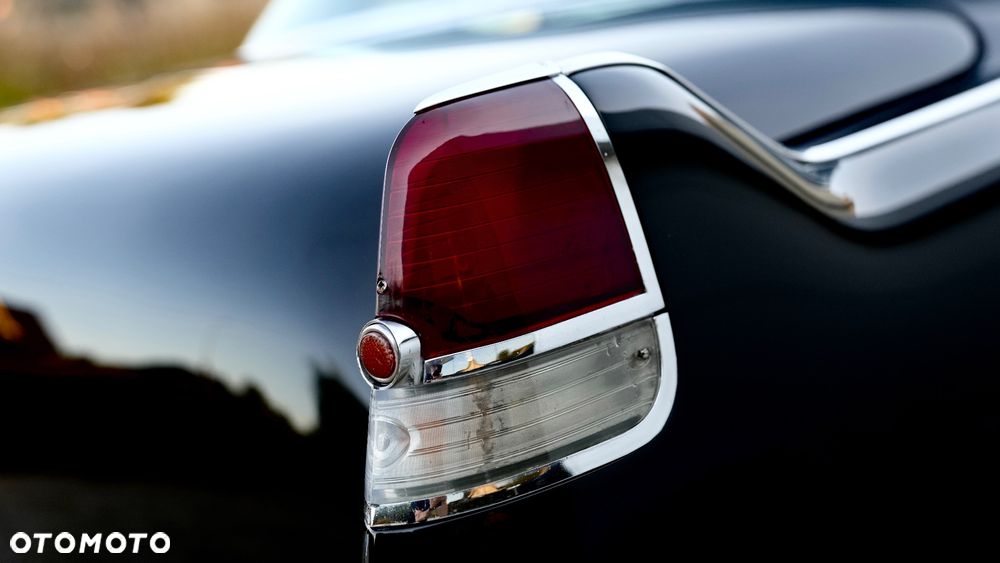 Cadillac Deville - 7