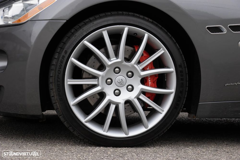 Maserati Grancabrio 4.7 V8 - 4
