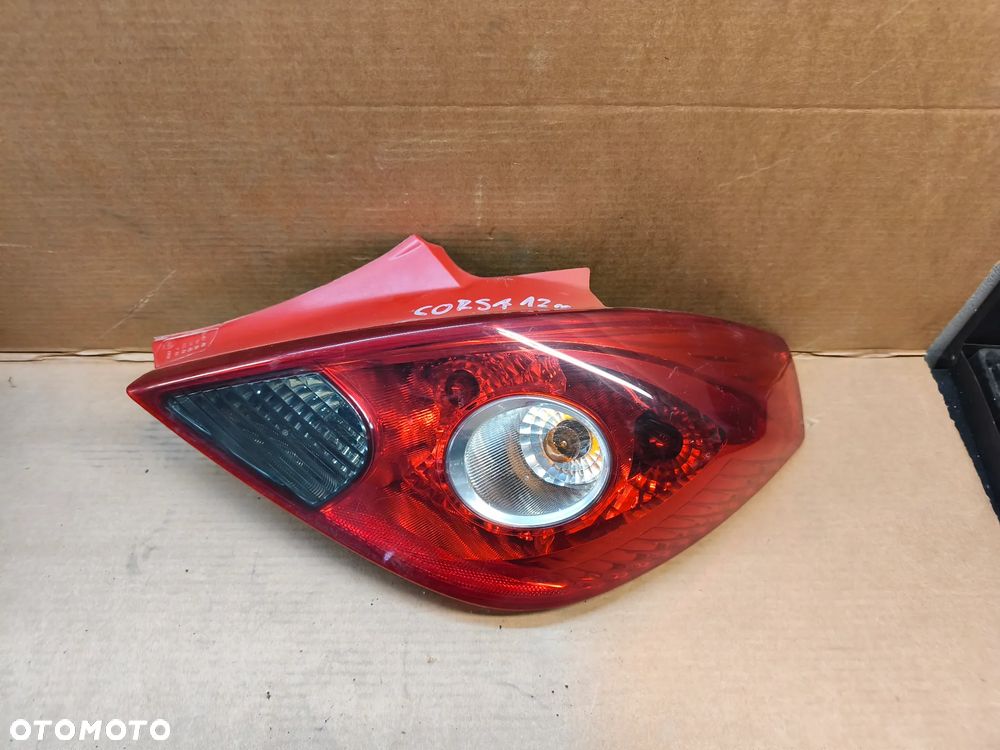 LAMPA TYŁ TYLNA PRAWA OPEL CORSA D - 2