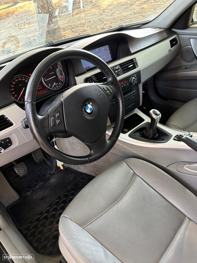 BMW 318 d - 36