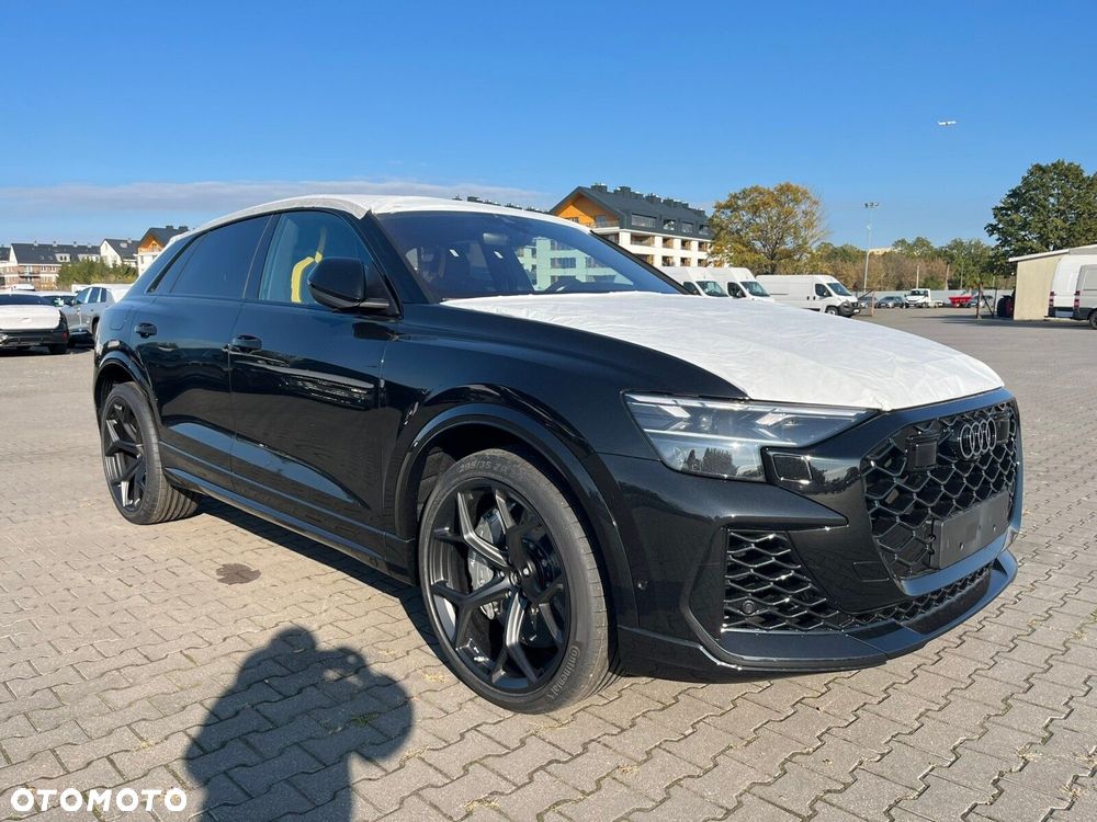 Audi RS Q8 - 8