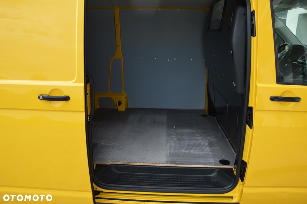 Volkswagen Transporter - 30