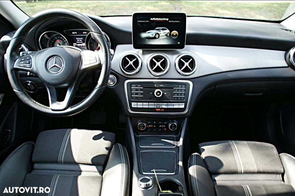 Mercedes-Benz GLA 220 d 4Matic 7G-DCT - 5