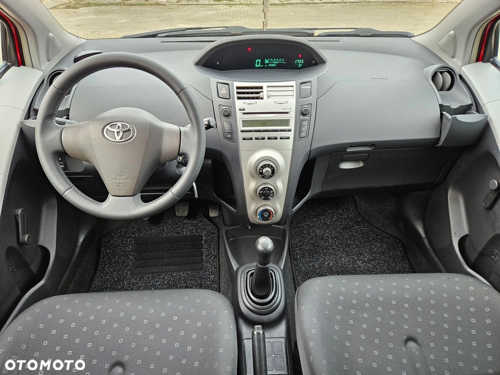 Toyota Yaris 1.0 Terra - 18