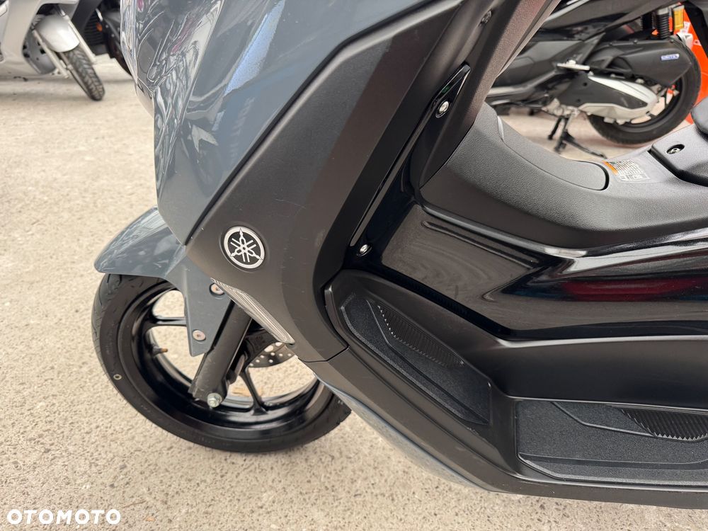 Yamaha NMAX - 18
