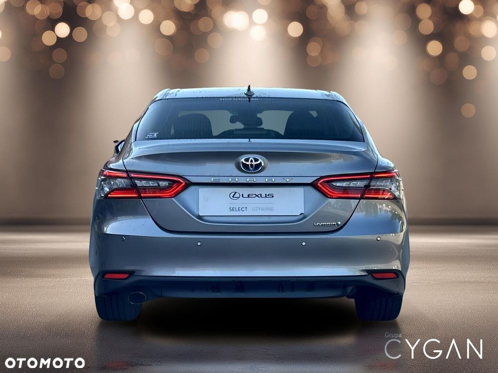 Toyota Camry 2.5 Hybrid Executive CVT - 6