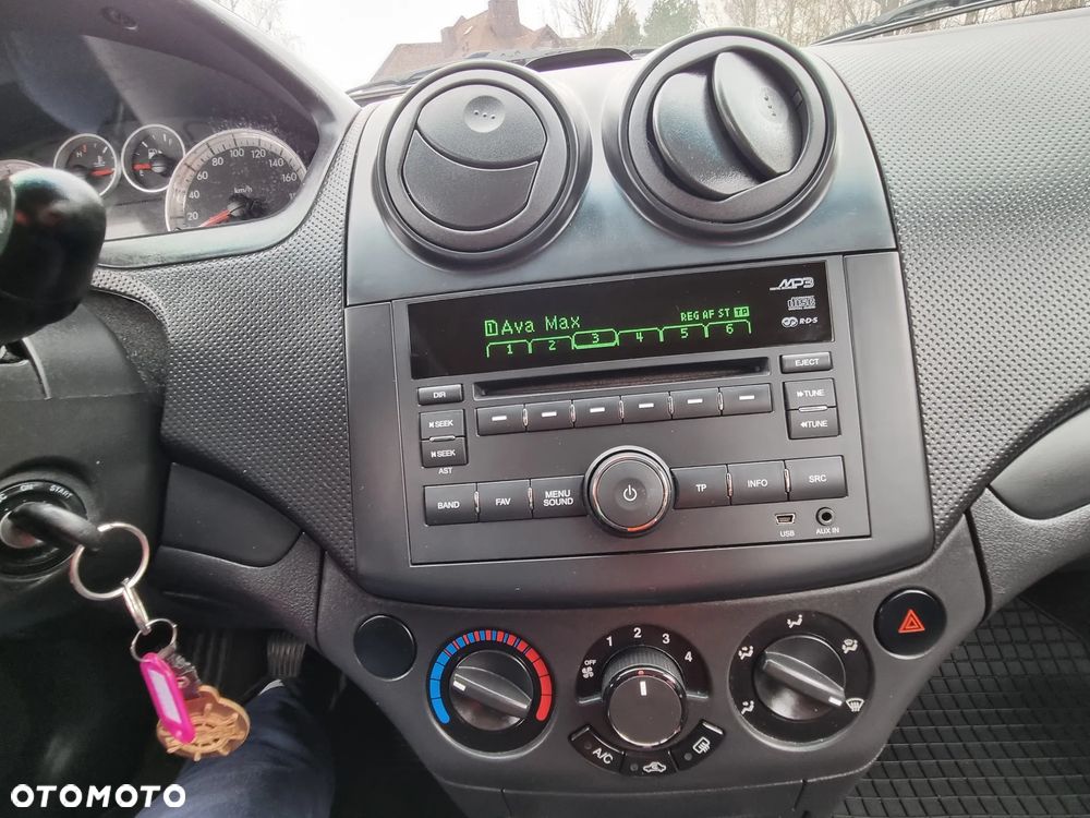 Chevrolet Aveo 1.2 16V Base / Classic - 7