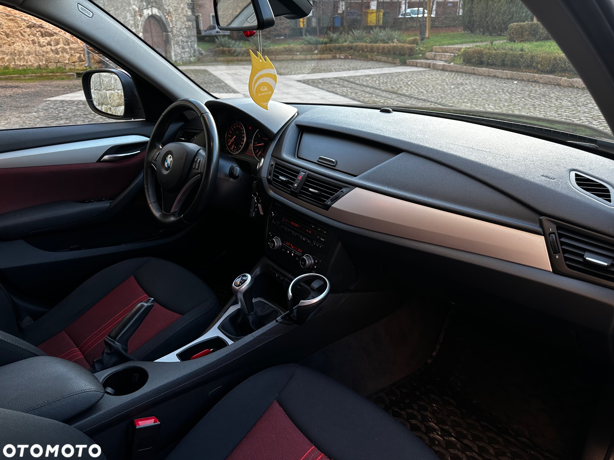 BMW X1 sDrive18i - 12