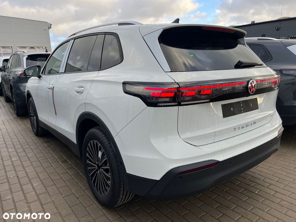 Volkswagen Tiguan - 4