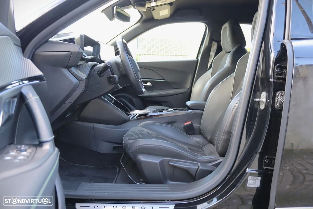 Peugeot e-2008 50 kWh GT - 12