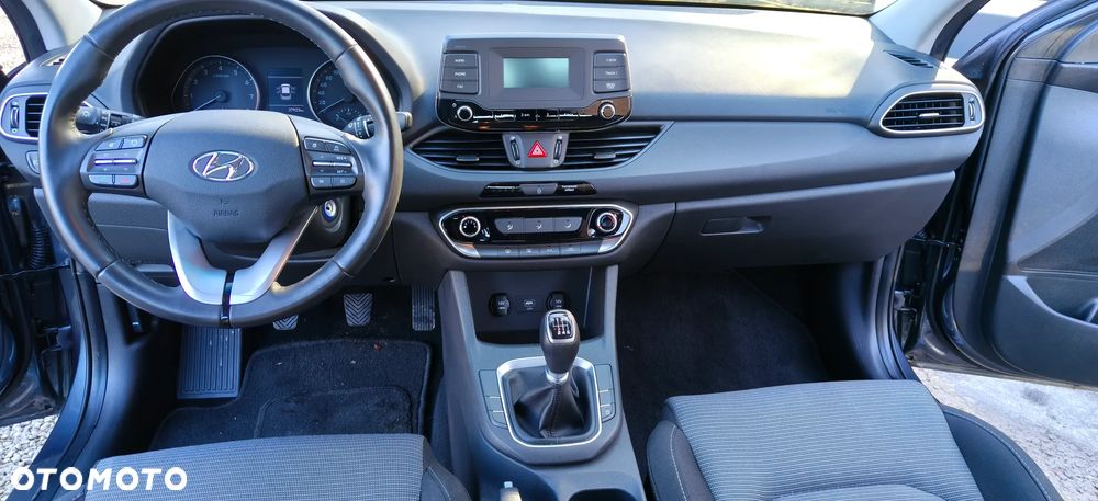 Hyundai i30 1.4 Trend - 9