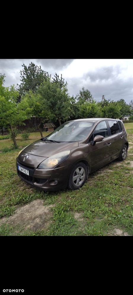 Renault Scenic - 1