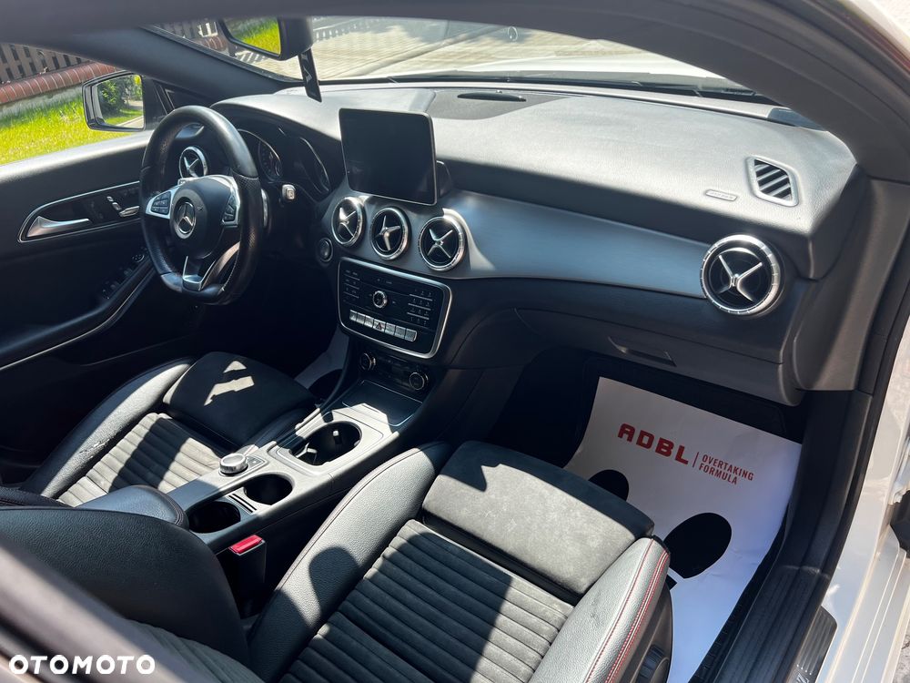 Mercedes-Benz CLA - 25