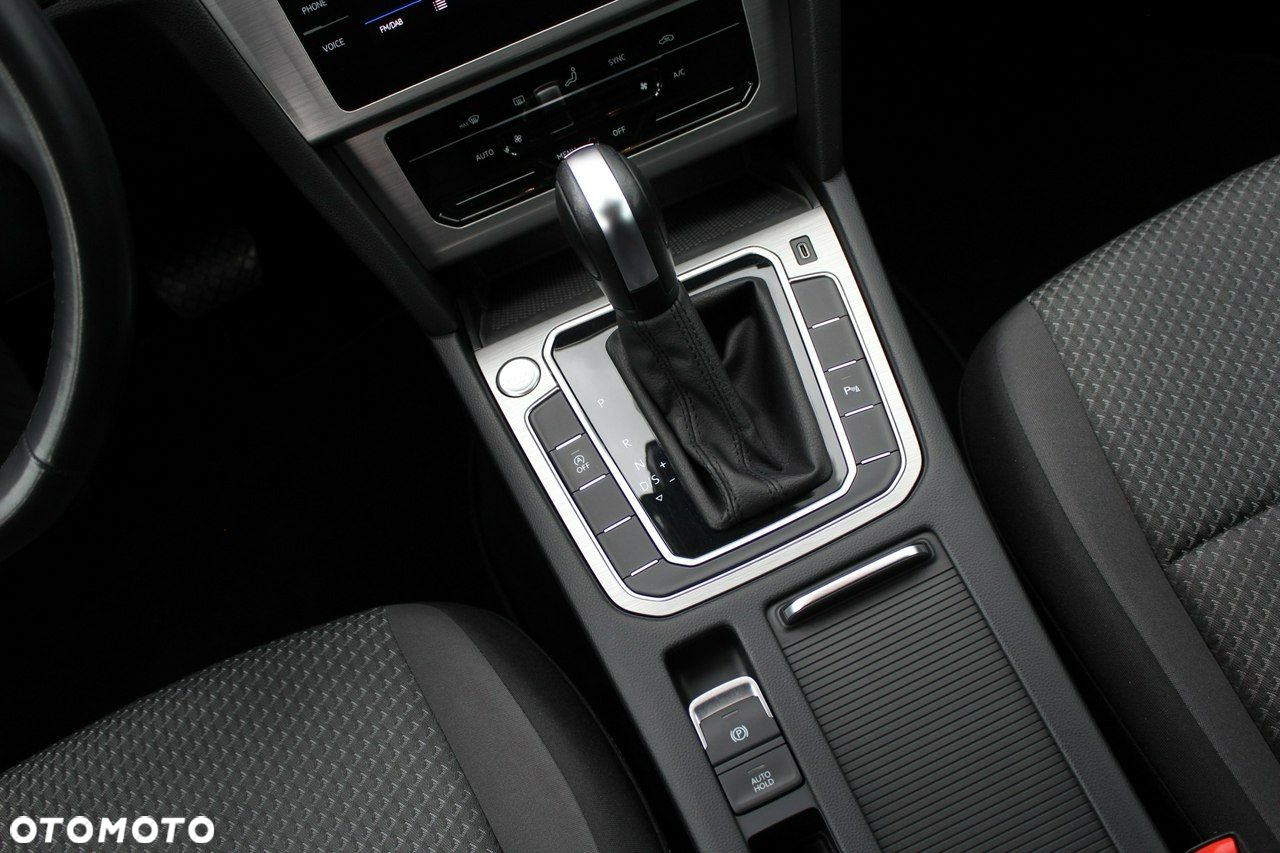 Volkswagen Passat 1.5 TSI EVO Essence DSG - 15
