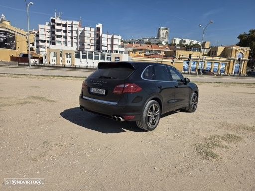 Porsche Cayenne Turbo Tiptronic S - 11