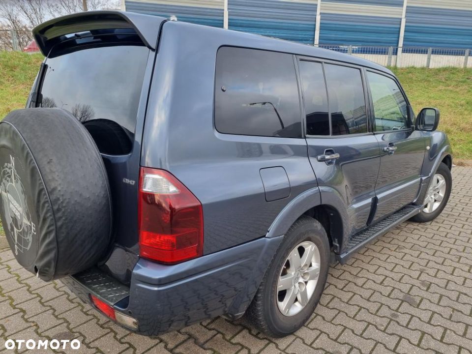 Mitsubishi Pajero 3.2 DID Instyle DAKAR - 9